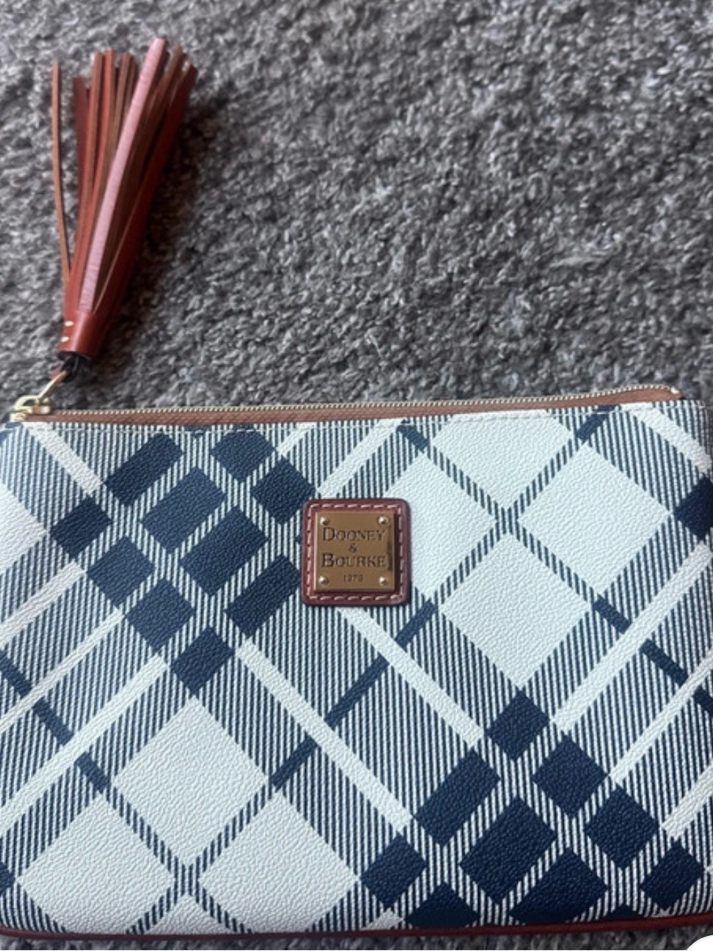 NWOT Dooney & Bourke Navy and White Plaid Zip Pouch with Leather Tassel